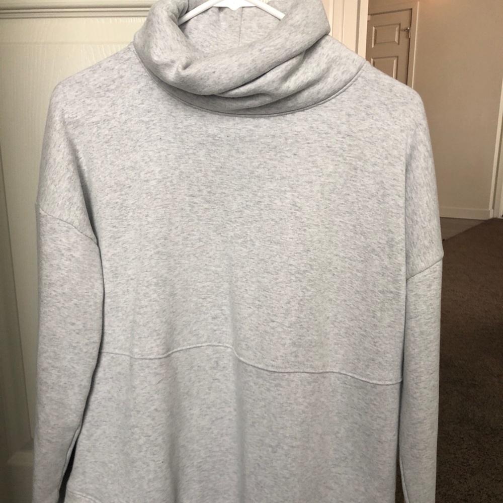 Athletes Grey Sweatshirt